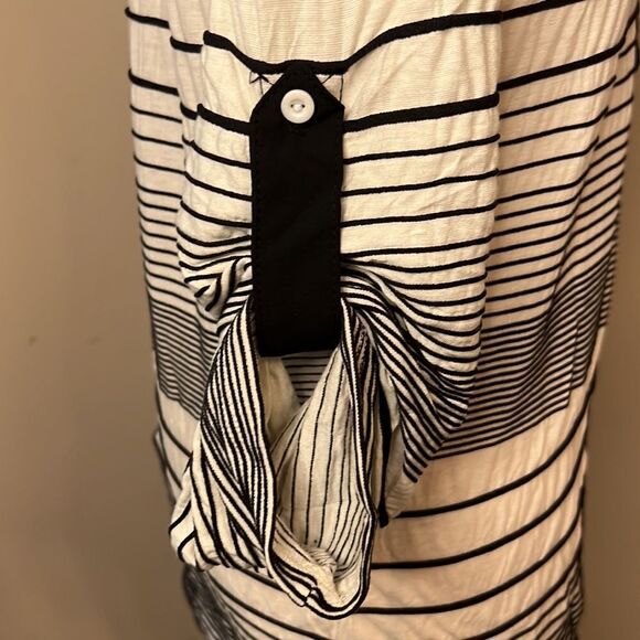NWT Sanctuary Black and White Stripe Tunic Blouse - Size Medium - Picture 7 of 11